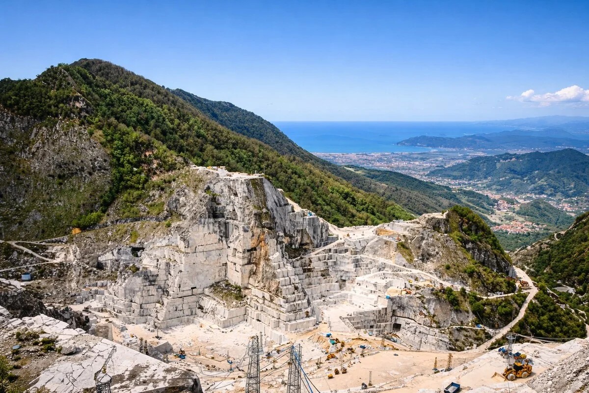 Private day trip to Carrara marble quarries from Florence — Apuan Alps and Michelangelo's marble