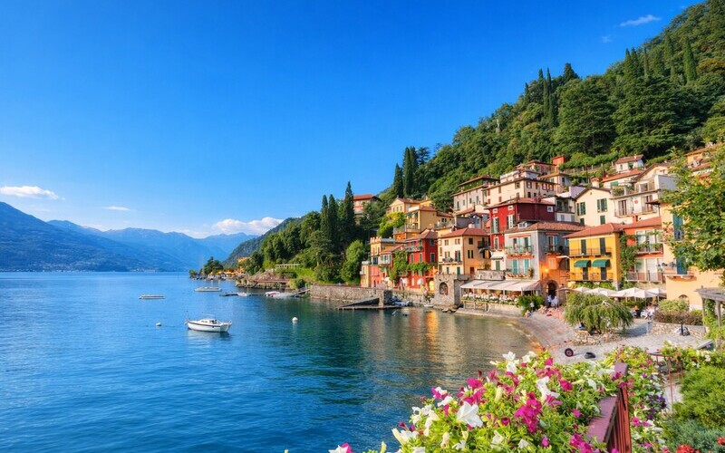 Bellagio waterfront Lake Como — private chauffeur transfer ExpressLimo24